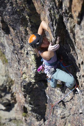 Anna Neumann, Martin Lienbacher in der Route "Early Morning in the Sun" an der Watzespitze (3.532 m)